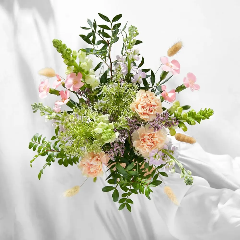 The Yui & Pink Ripple Vase | Flowers & Gifts | Bloom & Wild